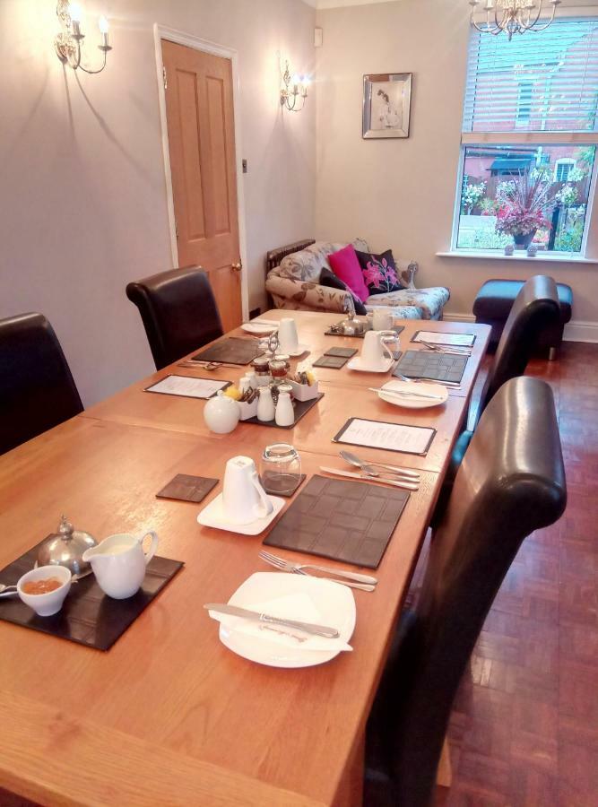 Bed and Breakfast Laurels Oswestry Exterior foto